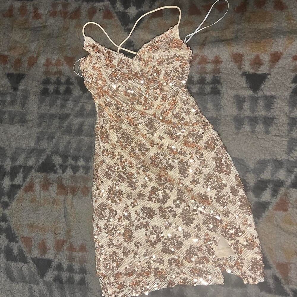 Hello-molly Women's Cream and Gold Dress